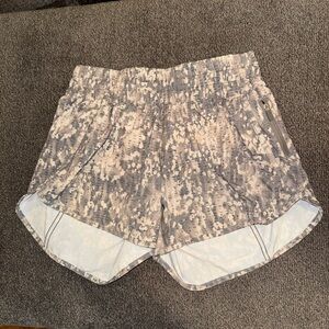 Tracker Shorts